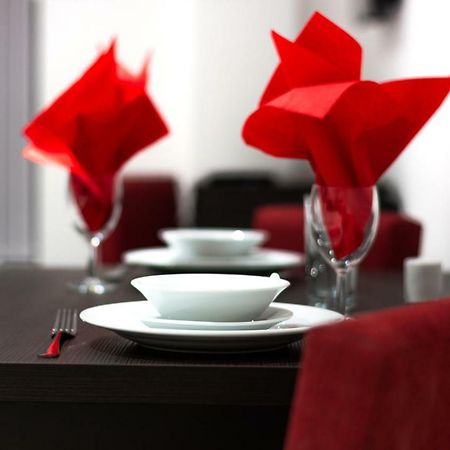 Somerville Apartments London Heathrow Хилингдън Екстериор снимка